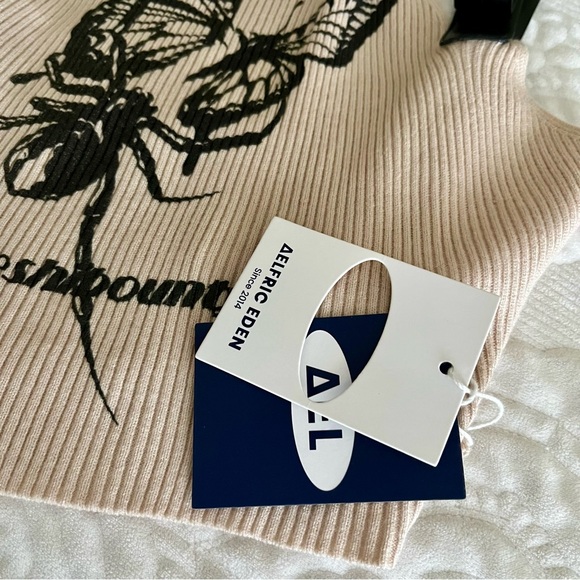 SOLD❤️‍🔥Printed Knit Halter Crop Top with Faux Leather Straps size Small - Picture 6 of 8